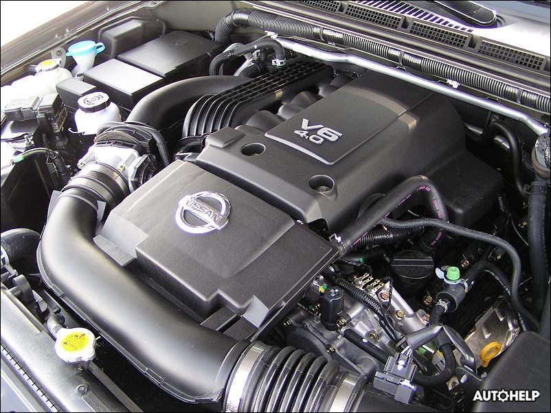 VQ цувралын 4.0 литрийн хөдөлгүүртэй, энэхүү сайжруулсан хөдөлгүүр нь 3.5 литрийн хөдөлгүүрээс 30 морины хүч болон 35 Нм эргүүлэх хүч өндөртэй. 
