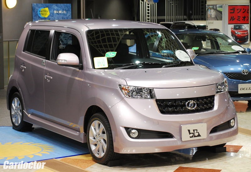 II-р үеийн Toyota bB (2005 он)