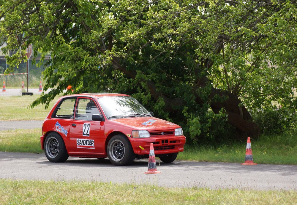 Nissan 420sx - Toyota Starlet